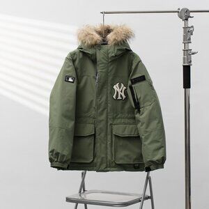 MLB Yankees Green Fur Collar Hooded Down Jacket